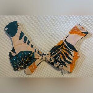 Cupshe bathing suit top